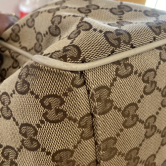 Gucci Suki  GG Shoulder Bag - Picture 7 of 16
